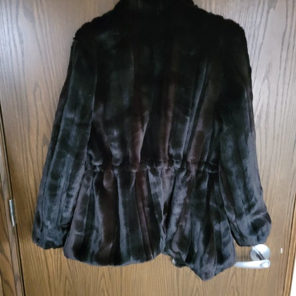 NWOT Gorgeous White House Black Market Faux Fur Black Mink Jacket S - Picture 12 of 13